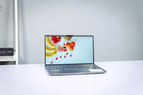 Cần lưu ý gì về pin khi lựa chọn laptop văn phòng