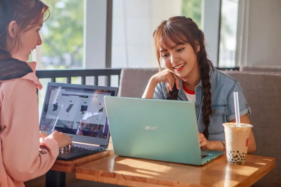 Tại sao sinh viên nên dùng laptop?