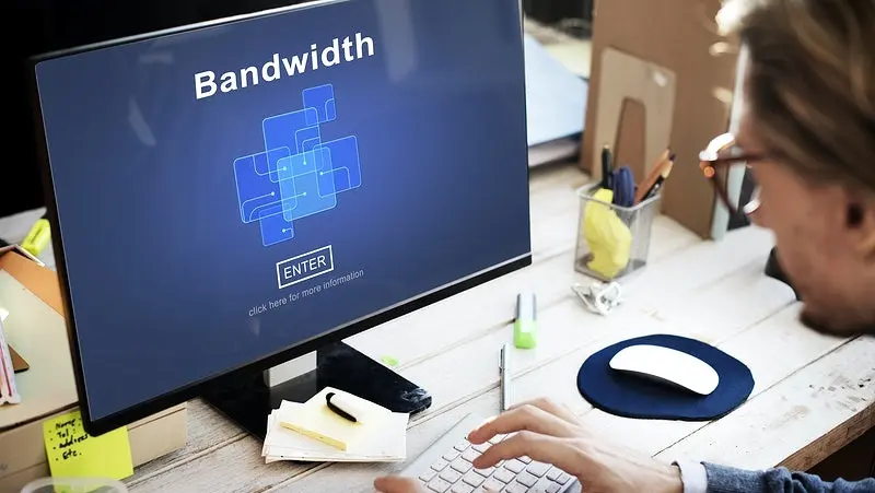 Tiêu chí của Wi‑Fi cho quán café chịu tải tốt & không gián đoạn