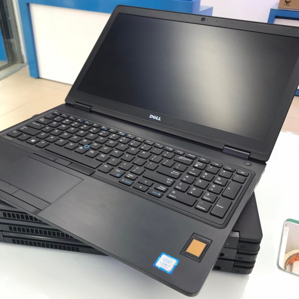Dell Latitude E5580 | Core i7-7600u | Ram 8GB | SSD 500GB | 15.6 inch Full HD