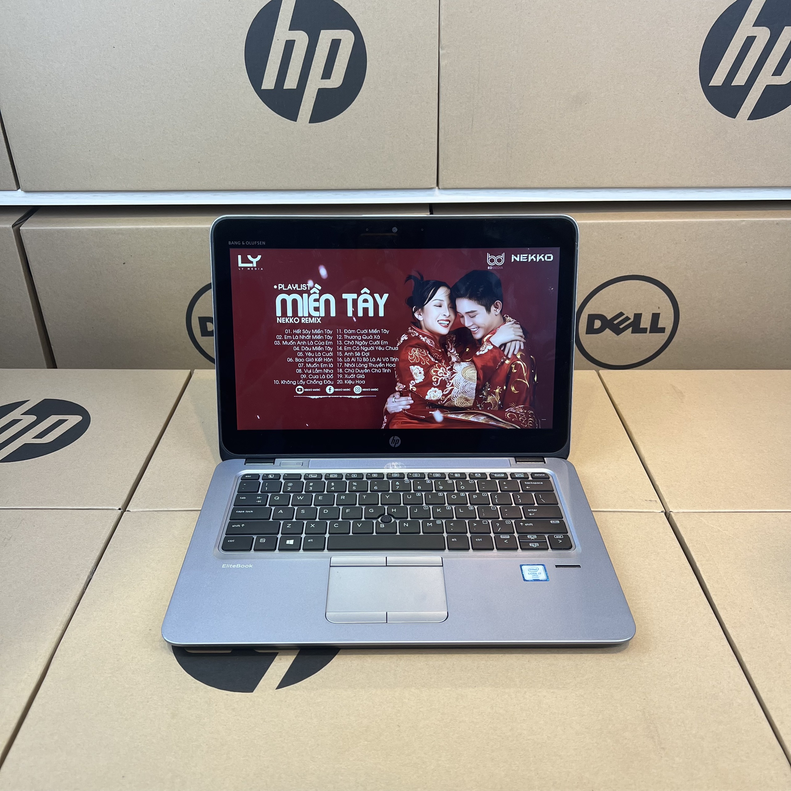 7710 - Laptop HP Elitebook 820 G3 Core i5-6300U Màn hình 12.5 inch - 3