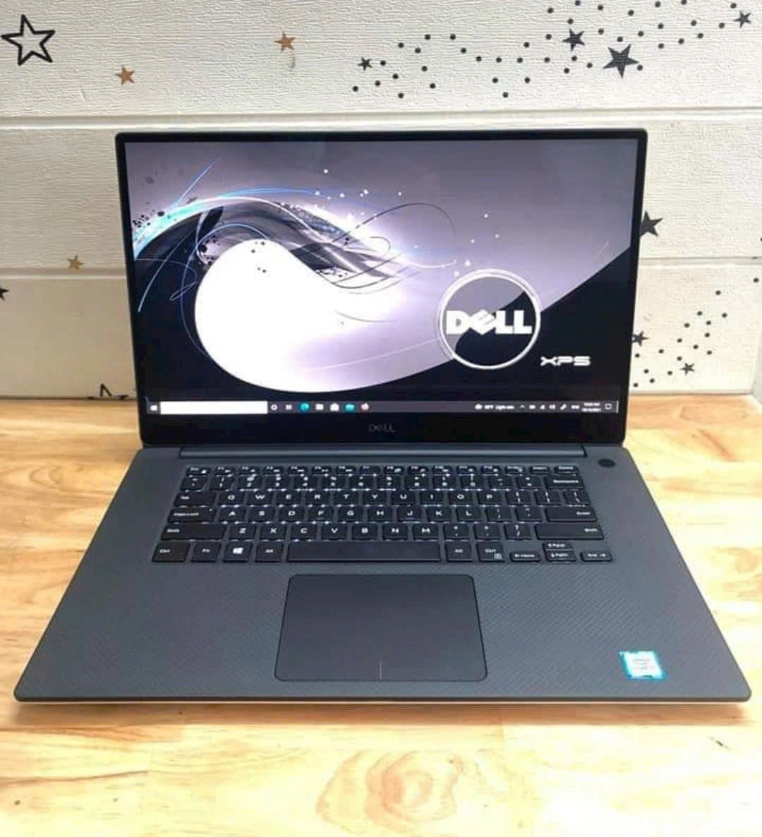 Laptop Dell XPS 15 9570/ Core i7-8750H/ 16GB/ 512GB/ Màn hình 15.6 inch FHD